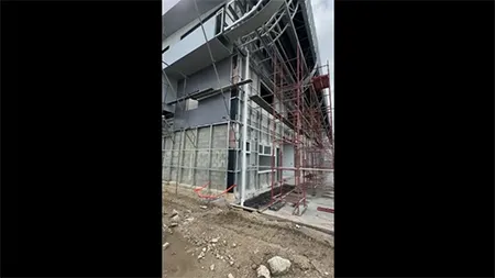 Centro de venta de billetes del puerto con estructura de acero