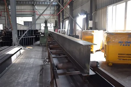 Fabricación de componentes de hangar de acero