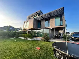 Villas de acero ligero