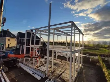Edificio residencial de estructura de acero de tres plantas (Países Bajos)