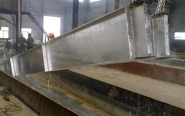 Galvanizado por inmersión en caliente (80 micras)