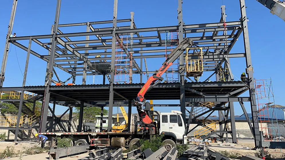 Proyecto de estructura metálica de varios pisos en Venezuela