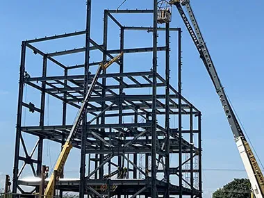 Proyecto de estructura metálica de varios pisos en Venezuela