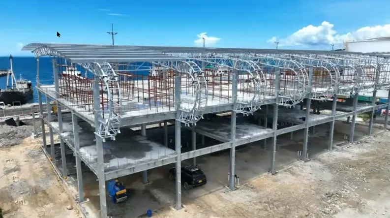 Centro de venta de billetes portuario con estructura de acero de 4744m² (Islas Salomón)